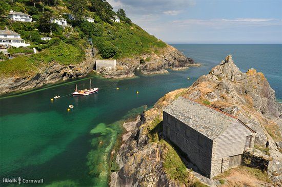 Polperro Harbour and Headlands Walk